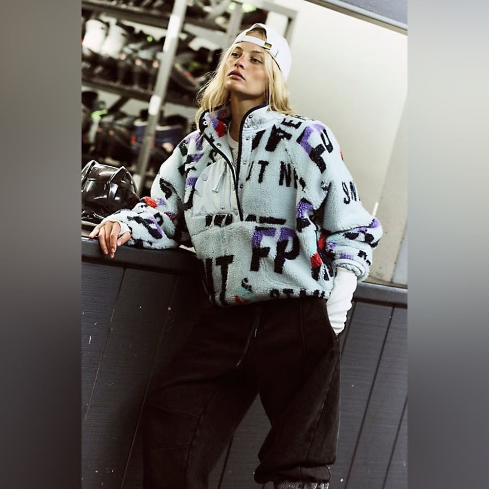 NWT FP Movement Hit The Slopes Printed Pullover